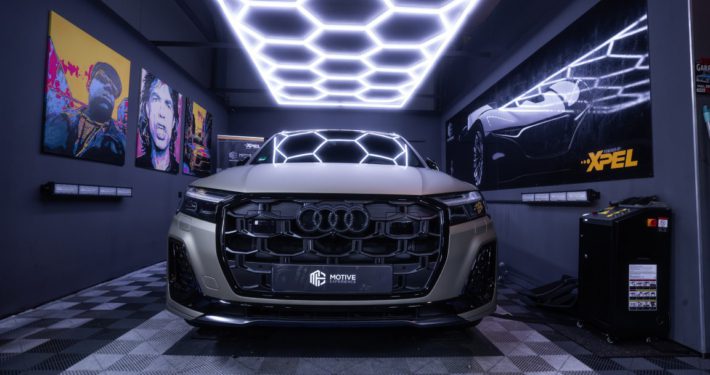 Audi Q7 Car Wrap 4 - Motive Experience GmbH Audi Q7 Car Wrap 4