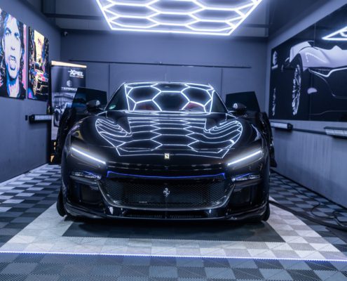 Ferrari Purosangue komplett foliert