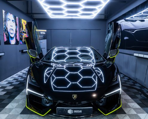 Lamborghini Revuelto komplett foliert - Motive Experience GmbH Lamborghini Revuelto komplett foliert 4