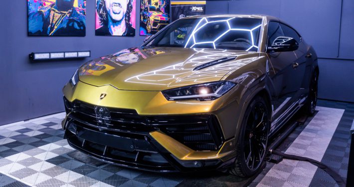 Lamborghini Urus foliert