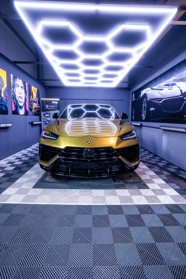 Lamborghini Urus mit XPEL foliert 1 Lamborghini Urus mit XPEL foliert 1