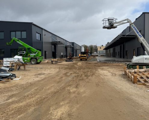 Neue Halle entsteht - Motive Experience GmbH Neue Halle entsteht Werkhöfe Quickborn Heide
