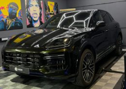 Porsche Cayenne Vollfolierung Header