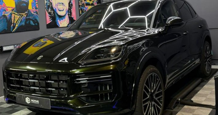 Porsche Cayenne Vollfolierung Header