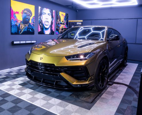 Lamborghini Urus foliert